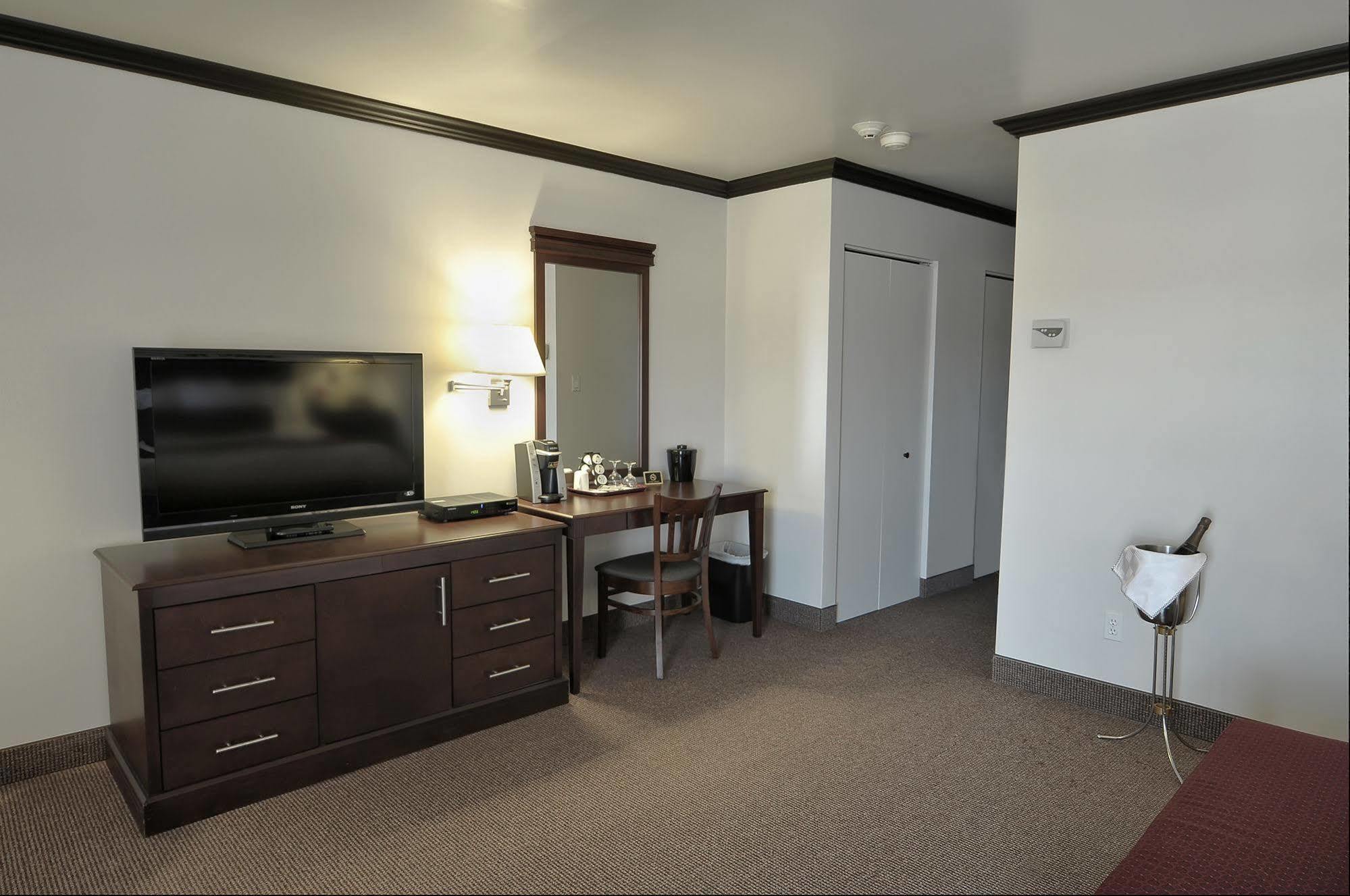 Hotel Le Floral シェルブルック エクステリア 写真